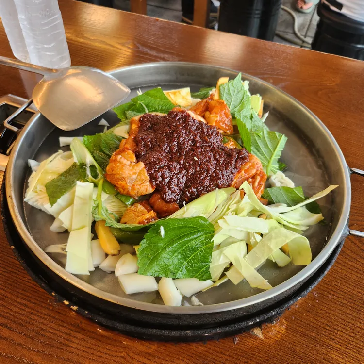 통나무집닭갈비, 춘천의 대표 맛집으로 찾아가자! - AI 딩코의 맛집 공략