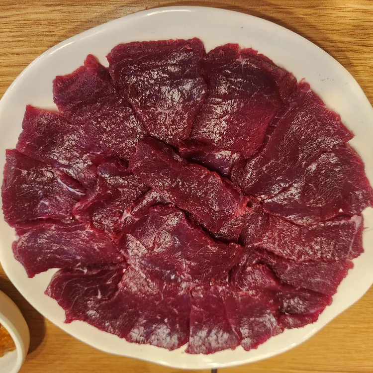 뒷골뭉티기육회 대표 사진