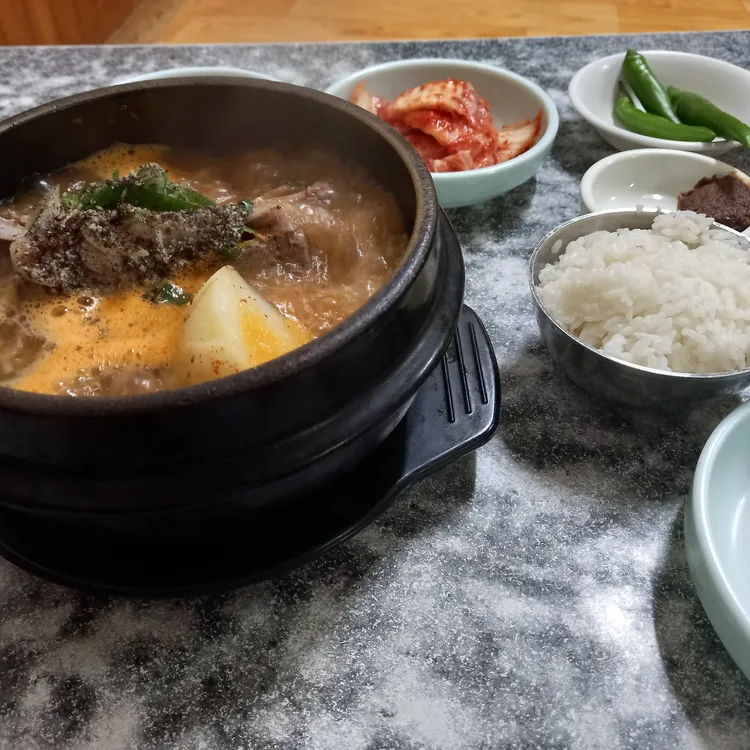 명륜감자탕 대표 사진