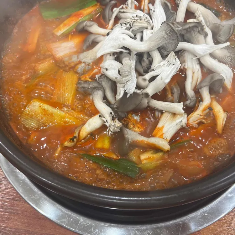 백송짜글짜글 2호점 - 청주 버섯, 짜글이 맛집 | 다이닝코드, 빅데이터 맛집검색 백송짜글짜글 2호점 - 청주 버섯, 짜글이 맛집 | 다이닝코드, 빅데이터 맛집검색