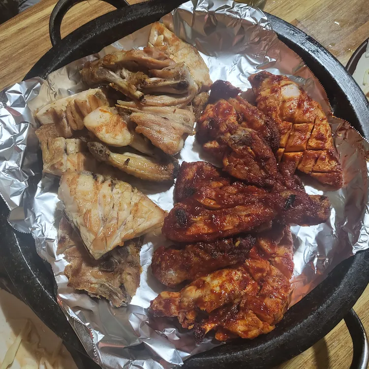 이태원 숯불바베큐치킨 대표 사진