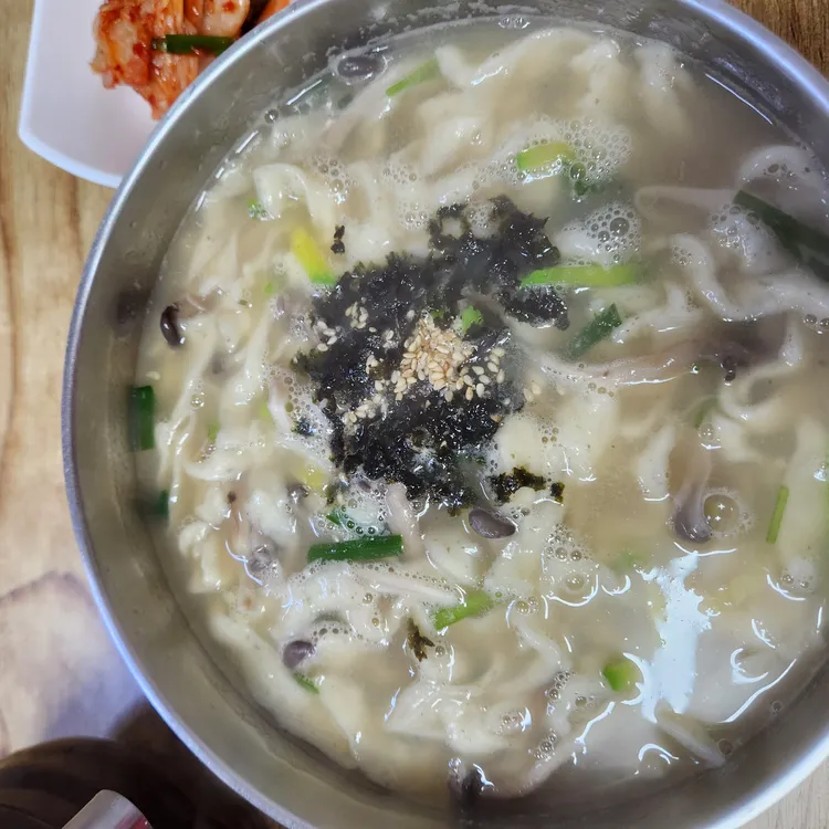 예촌손수제비 대표 사진