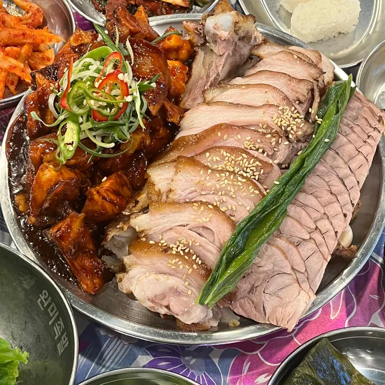 완미족발 대표 사진