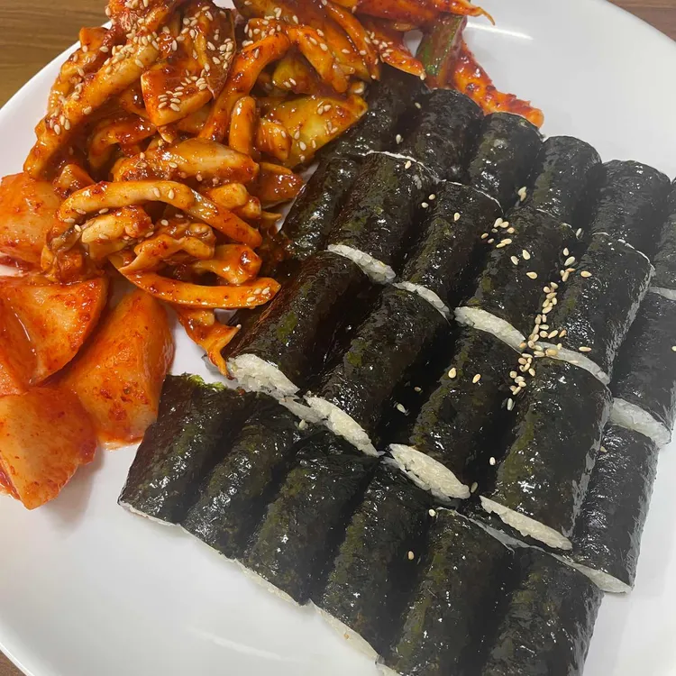 초이충무김밥 대표 사진
