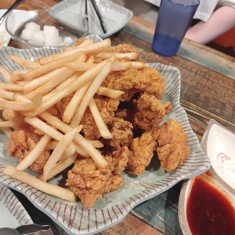 자담치킨 대표 사진