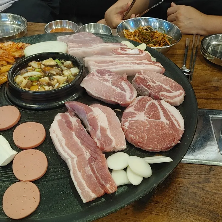 대박솥뚜껑삼겹살 대표 사진
