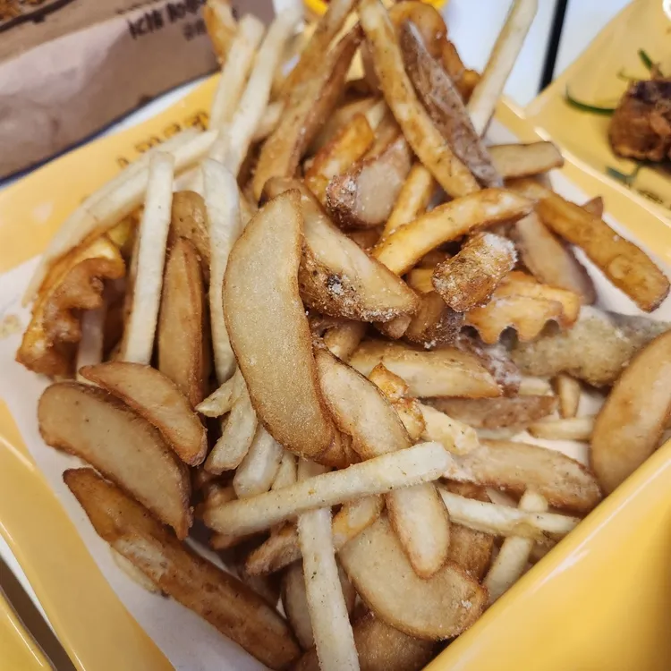 노랑통닭 대표 사진