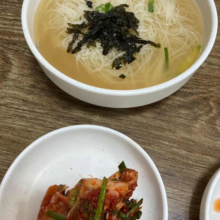 하얀집 대표 사진