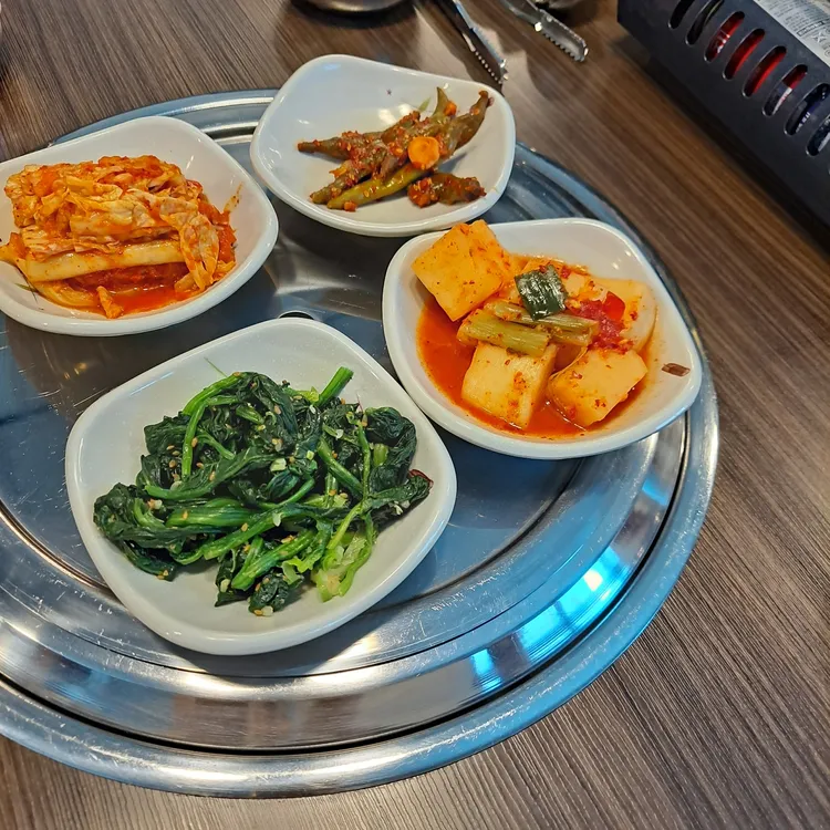 육본한우정육식당 대표 사진