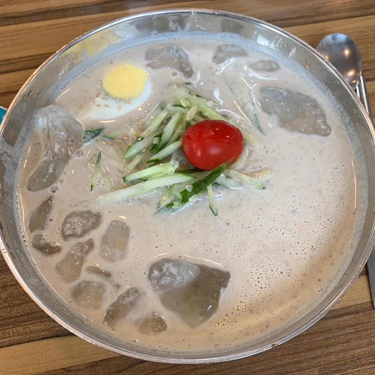 쭈홍 대표 사진