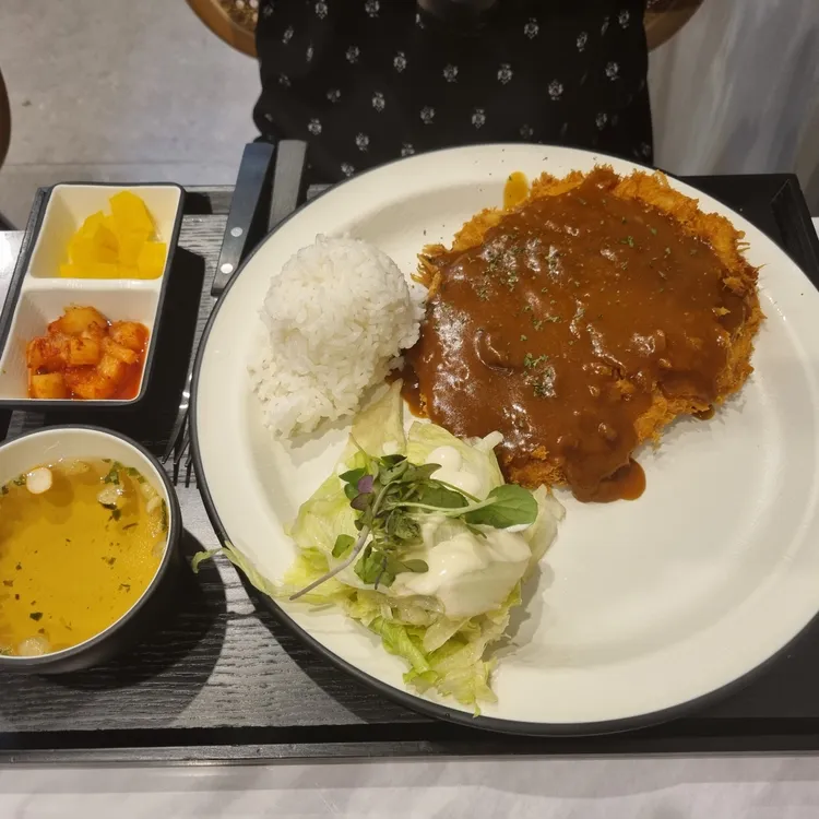 돈카냉면&파스타 대표 사진