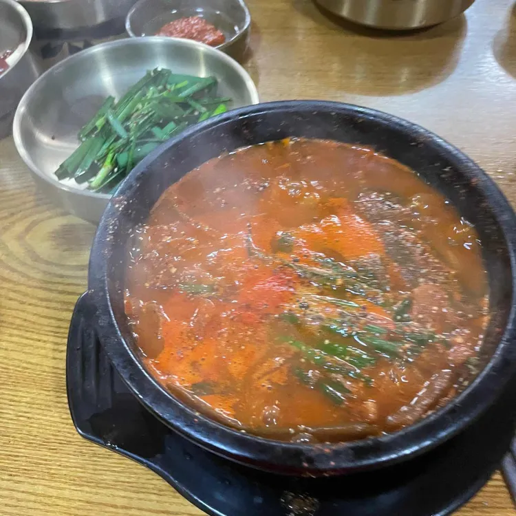 염창사철탕 순대국 대표 사진