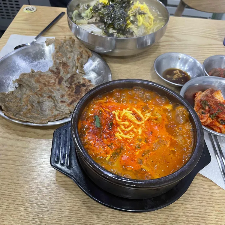 조선생양지국밥&국수 대표 사진