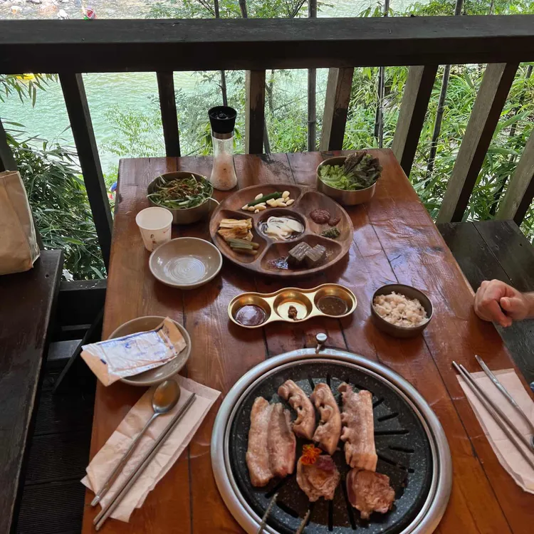 산돼지마을 대표 사진