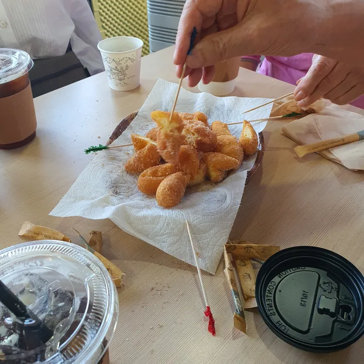 저구명품찹쌀꽈배기 대표 사진