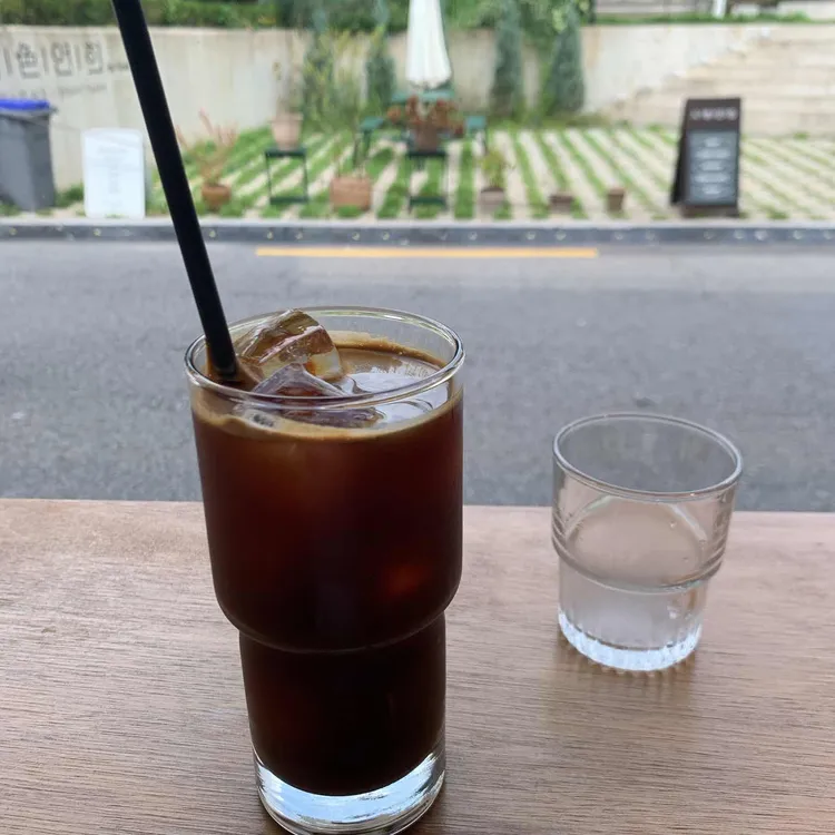 룩백커피 대표 사진