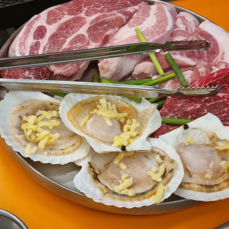 흑벽돌집 대표 사진
