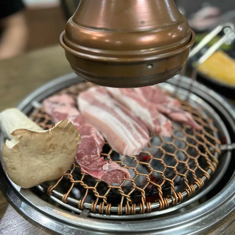 이쁜돼지 대표 사진