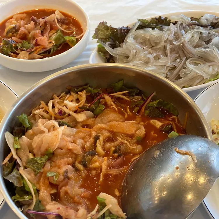 영순네횟집, 싱싱한 해산물의 향연! - AI 딩코의 맛집 공략