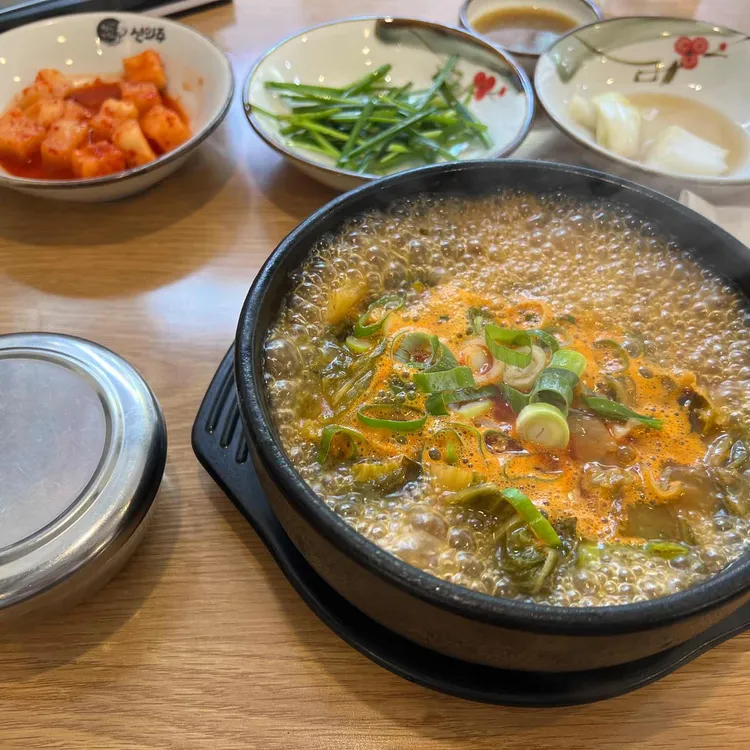 신의주찹쌀순대 대표 사진