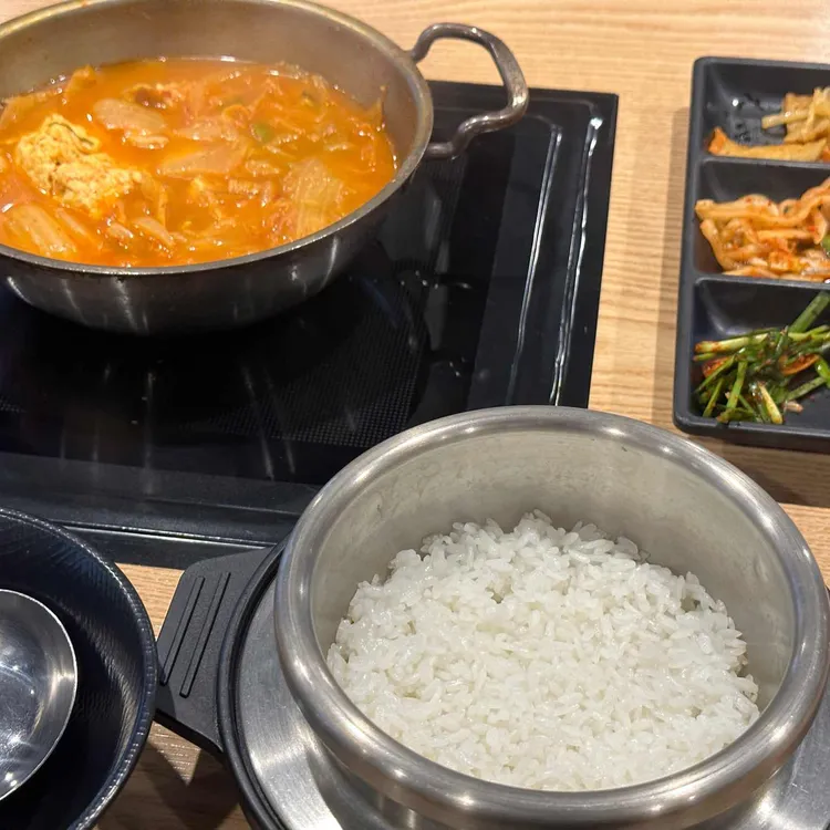 맨날먹는김치찌개 대표 사진