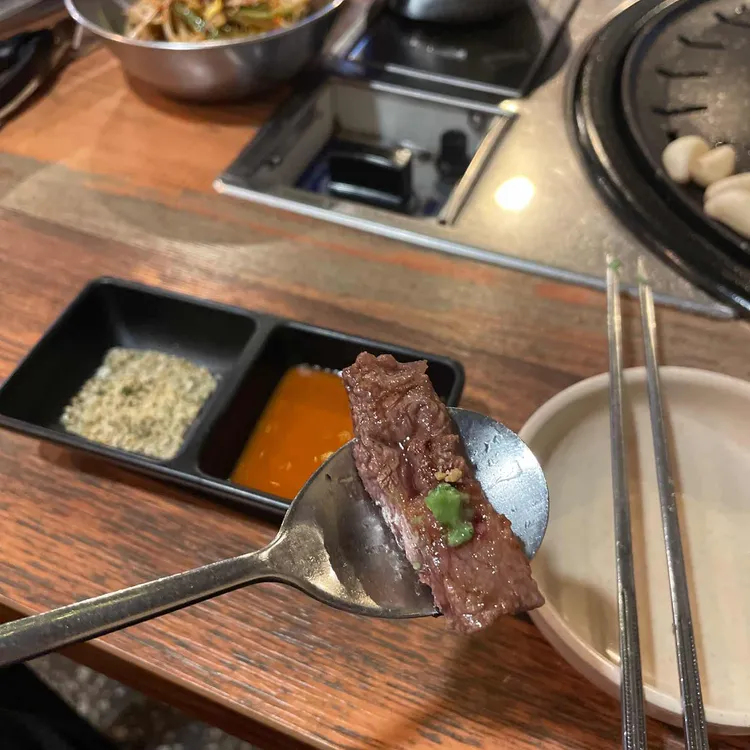화룽 대표 사진