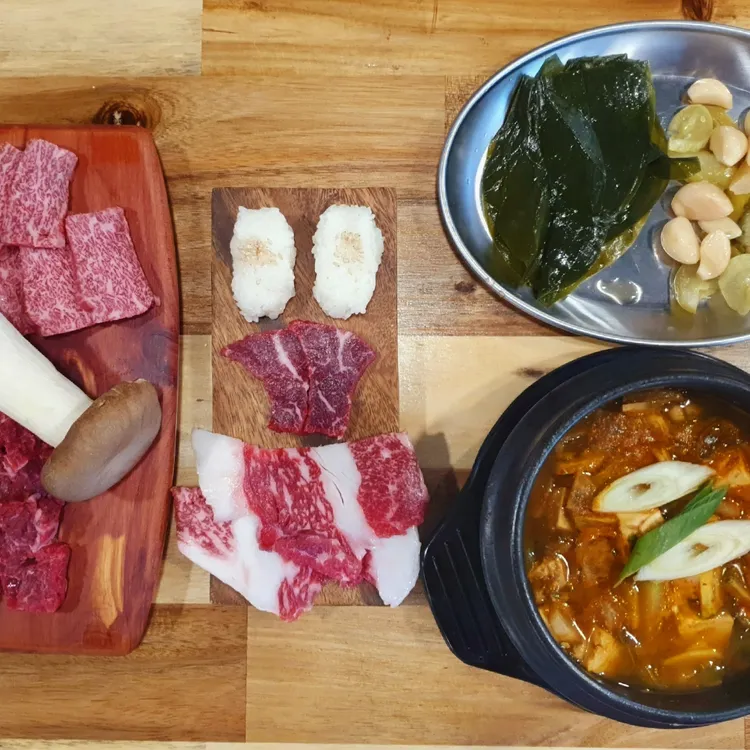 돼지소한마리 대표 사진