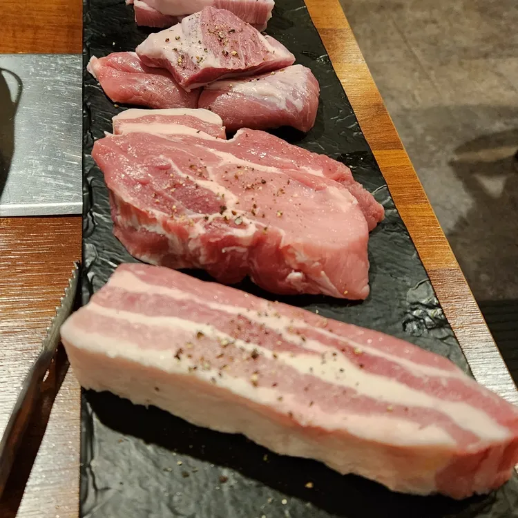 양장군솥뚜껑삼겹살 대표 사진