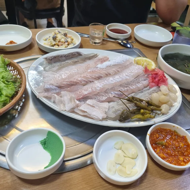 속초오징어어시장 대표 사진
