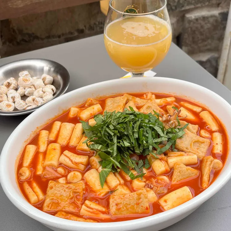 필운동주 대표 사진