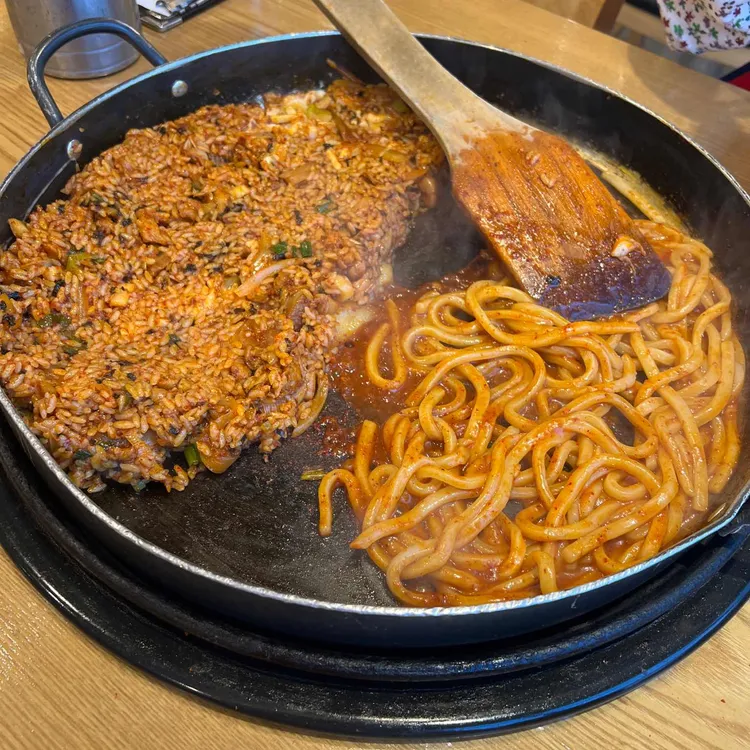 유가네닭갈비 대표 사진