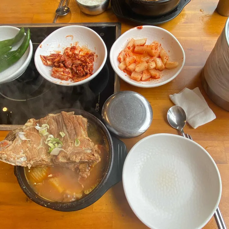 뼈대있는집 대표 사진