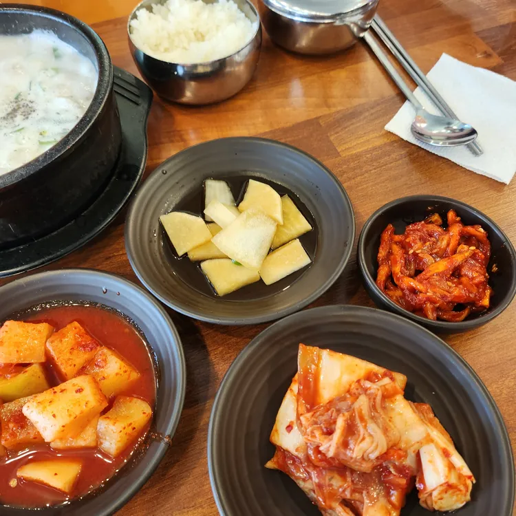 다옴순대국&감자탕 대표 사진