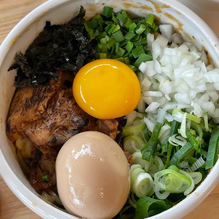 코이라멘 대표 사진