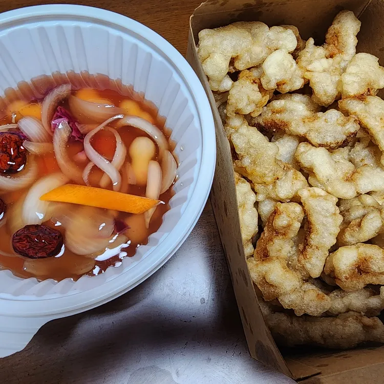 블랙앤압구정 대표 사진