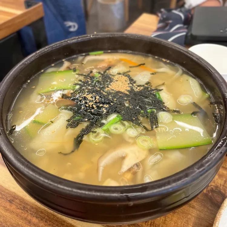 옹기수제비 대표 사진