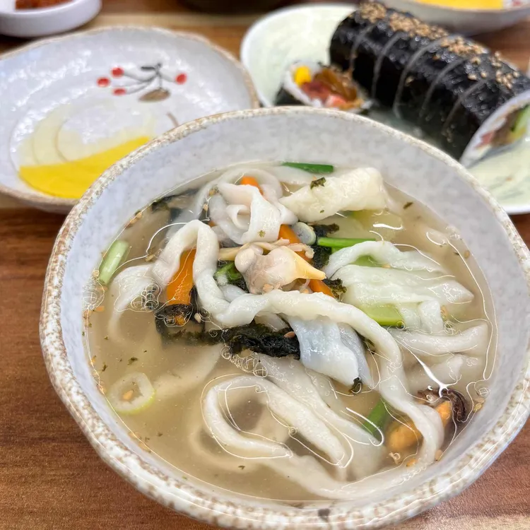 옹기수제비 대표 사진
