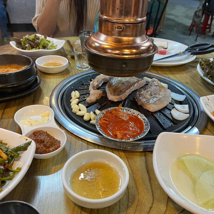 돌쇠참숯불 대표 사진