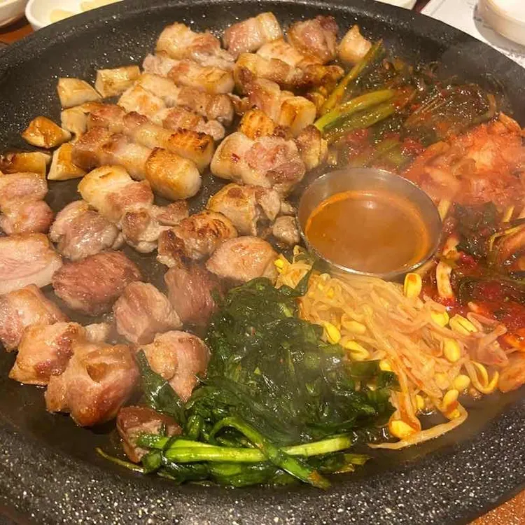 꽃돼지식당 대표 사진