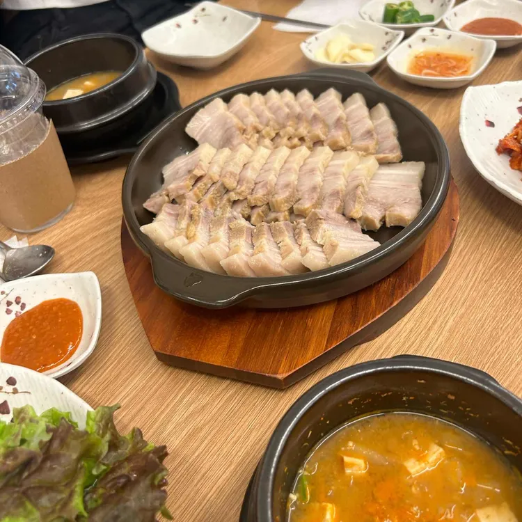 원할머니보쌈족발 대표 사진
