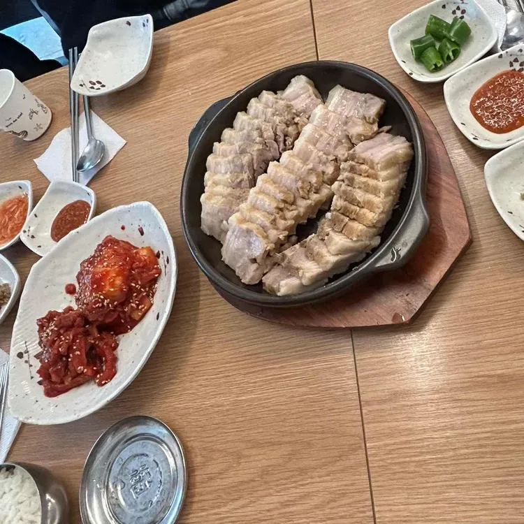 원할머니보쌈족발 대표 사진