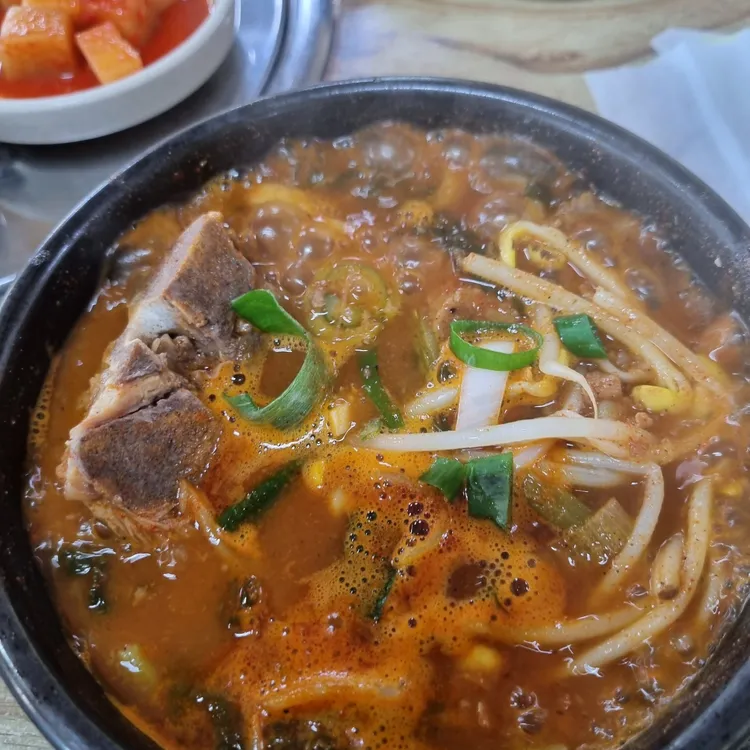명동뚝배기감자탕 대표 사진