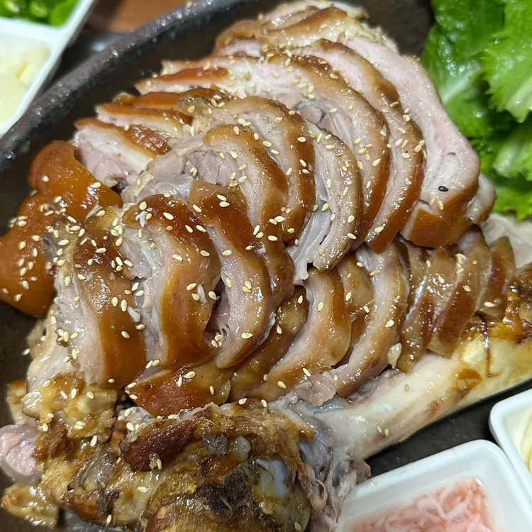 신성동왕족발 대표 사진