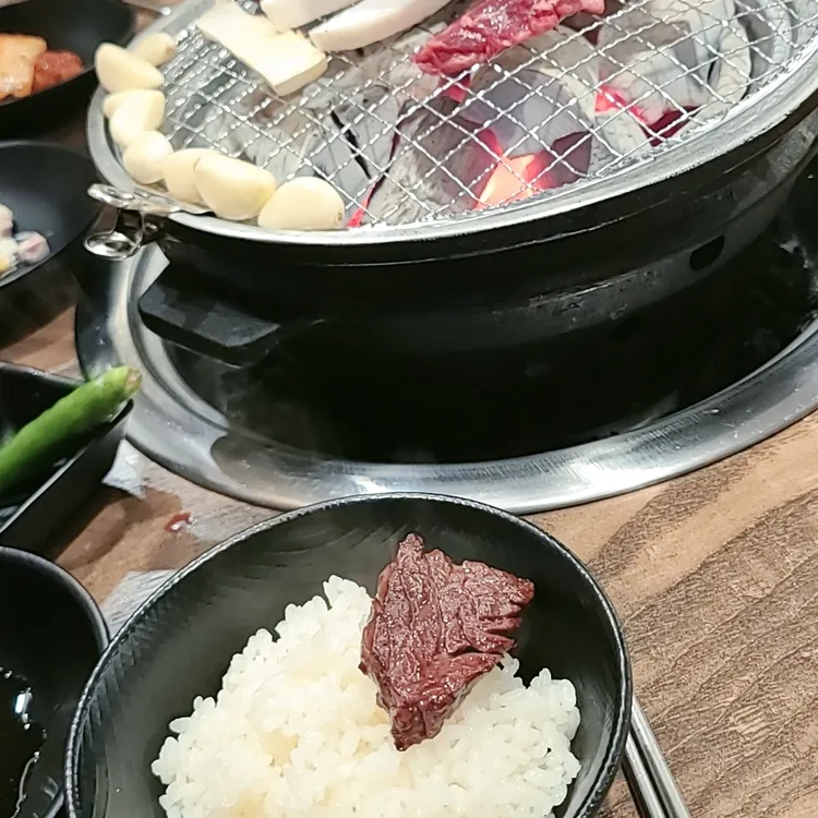 소설가 대표 사진