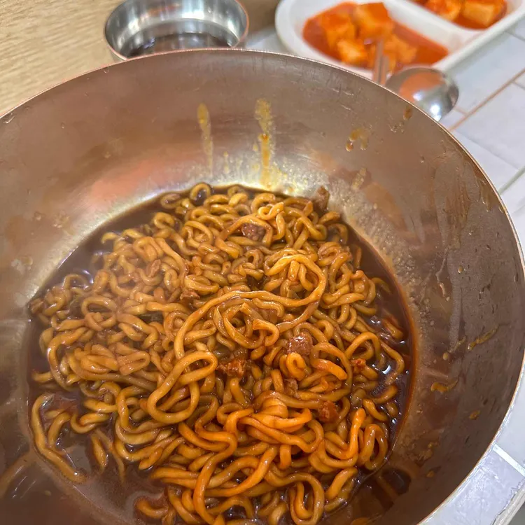 라면전문점 대표 사진