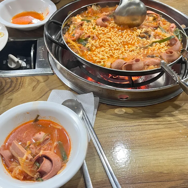 토박이부대찌개전문 대표 사진