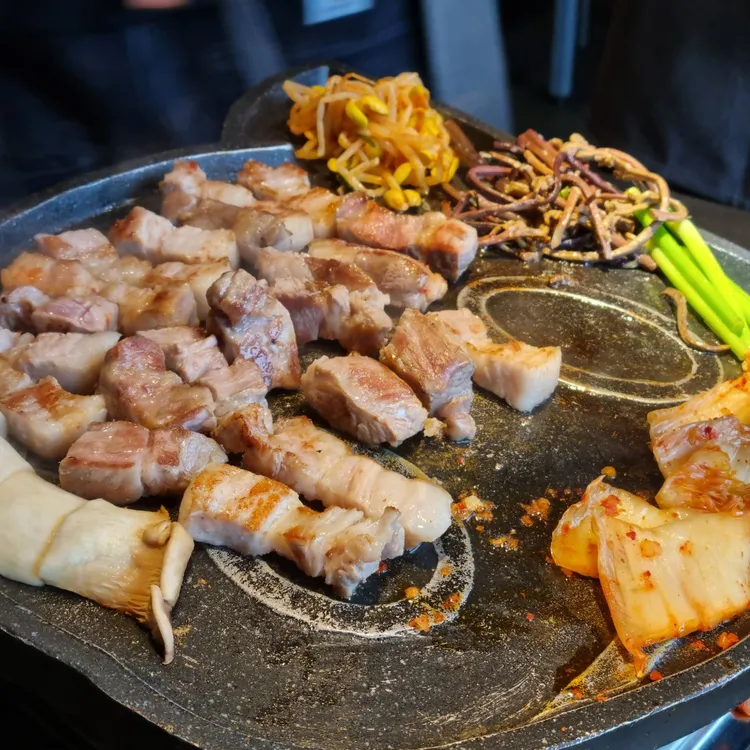 고기뭉치 대표 사진