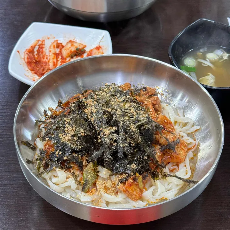 보라매칼국수 대표 사진