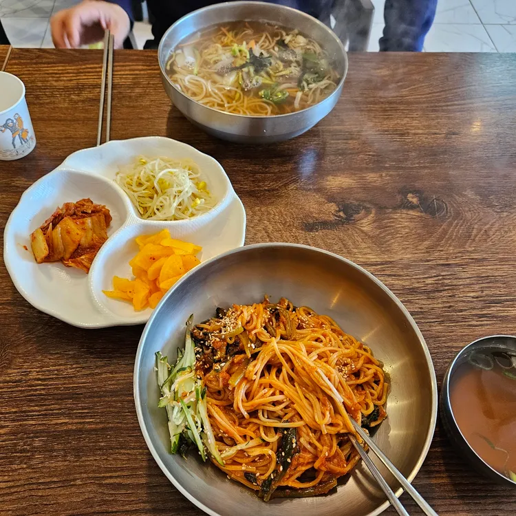 숲쟁이오색국수 대표 사진