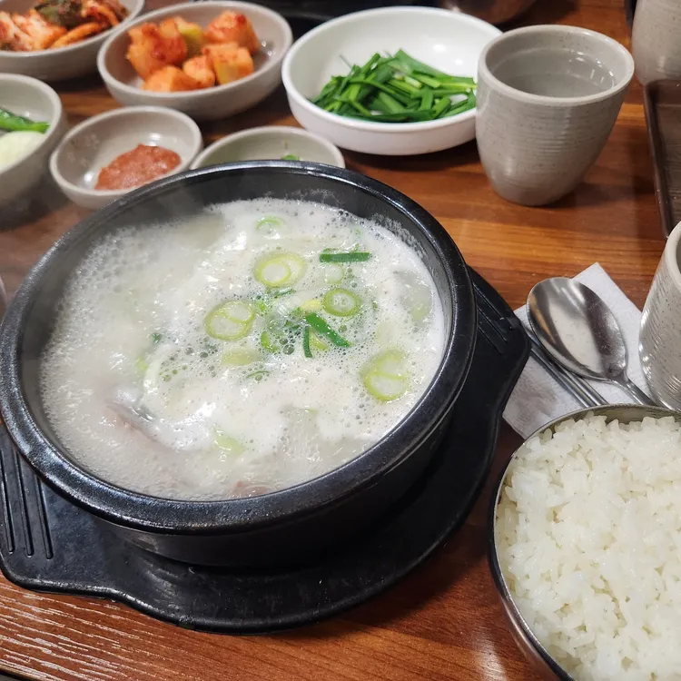 부산돼지국밥 대표 사진